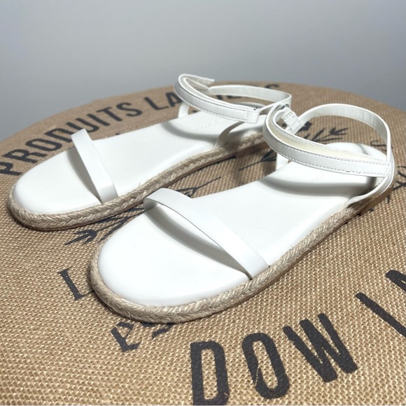 Charles & Keith White Ankle-Strap Flat Espadrille Sandals EU36 - Picture 3 of 13